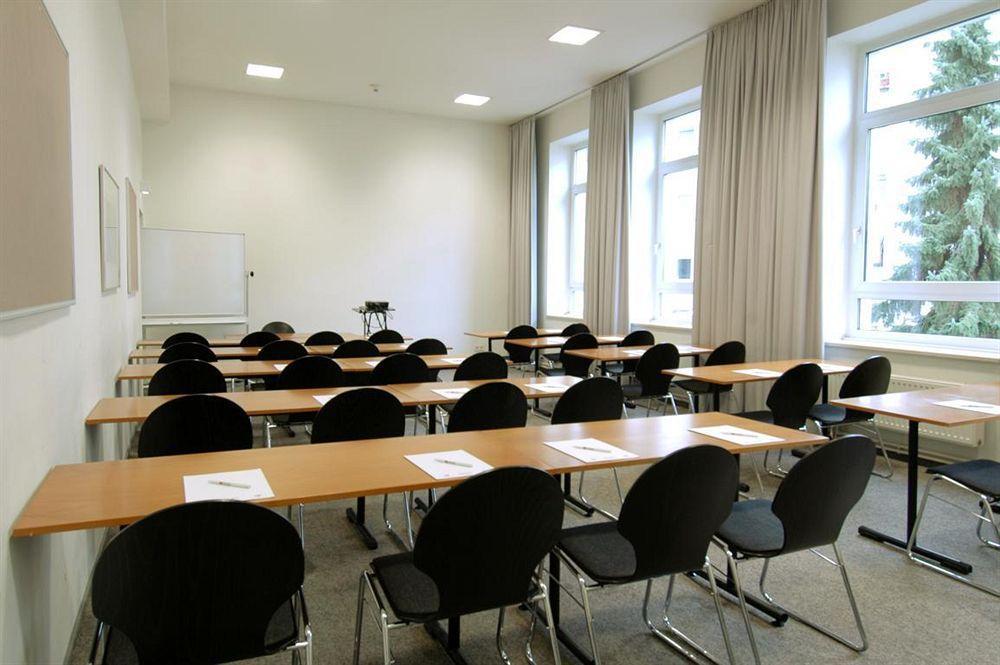 Cvjm Duesseldorf Hotel & Tagung Екстериор снимка
