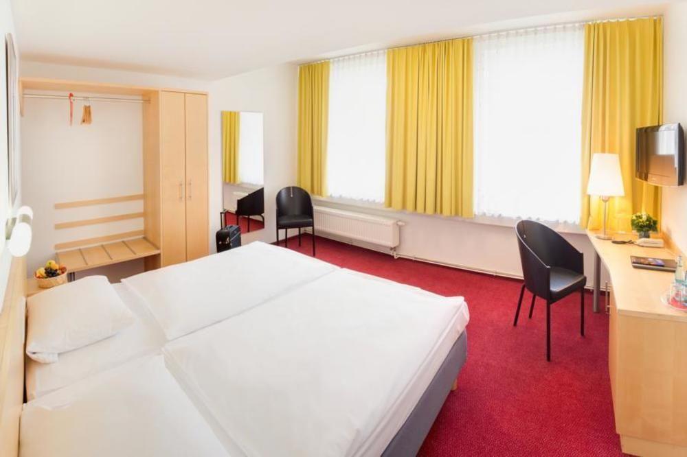 Cvjm Duesseldorf Hotel & Tagung Екстериор снимка