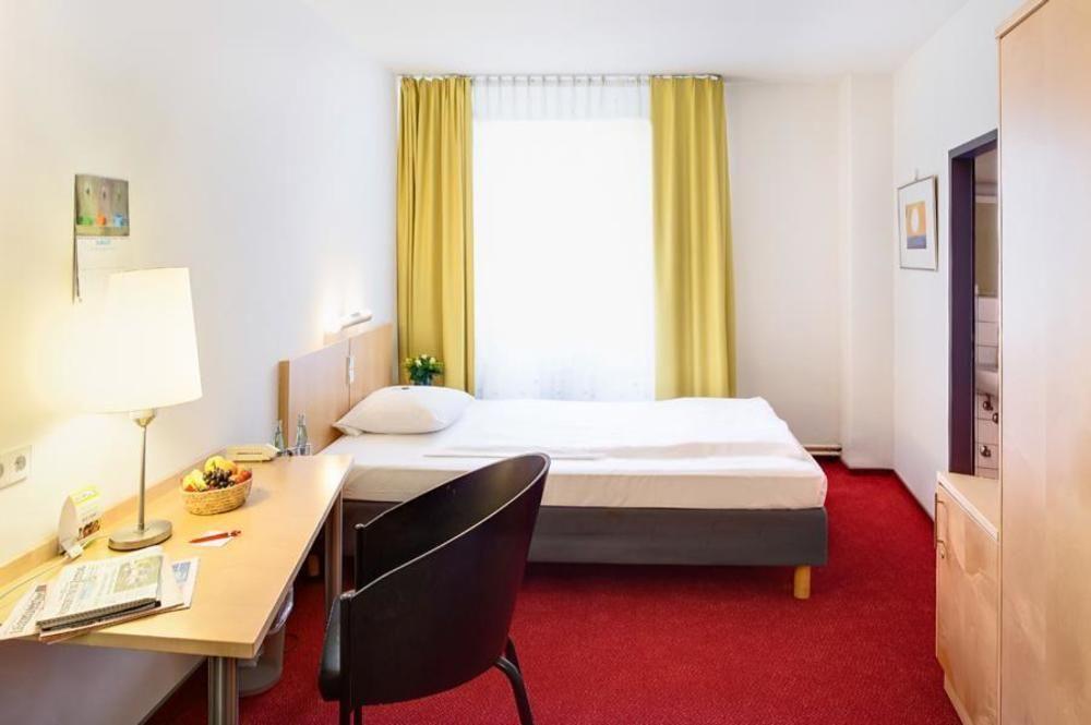 Cvjm Duesseldorf Hotel & Tagung Екстериор снимка